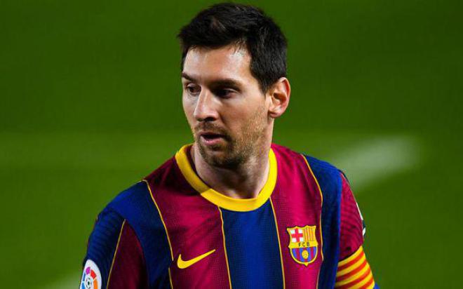 ‘Người nhà’ tiết lộ chỉ còn chờ Messi gật đầu là đến PSG