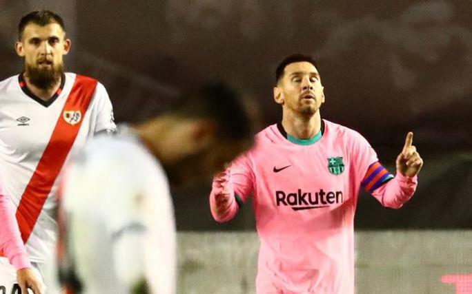 Giúp Barcelona ngược dòng, Messi thiết lập kỷ lục mới