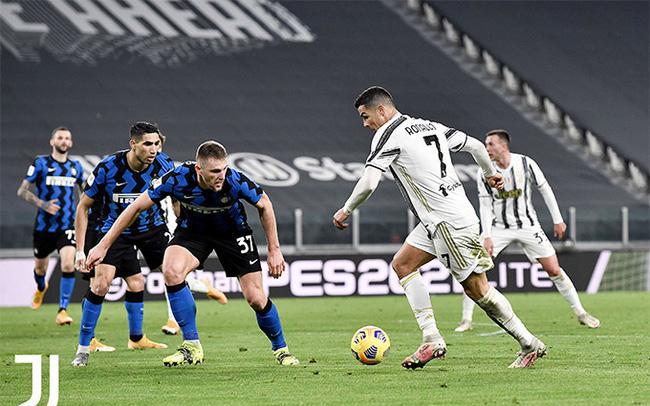 Juve vào chung kết Coppa Italia, HLV Pirlo khen... thủ môn đối phương