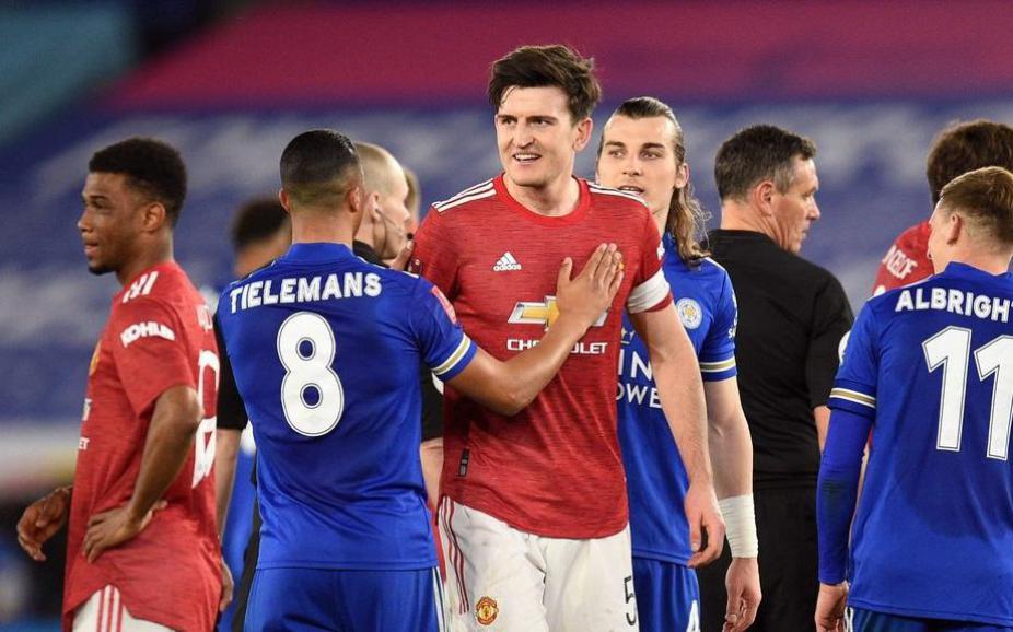 Maguire bị gọi là 'kẻ phản bội' sau trận thua Leicester