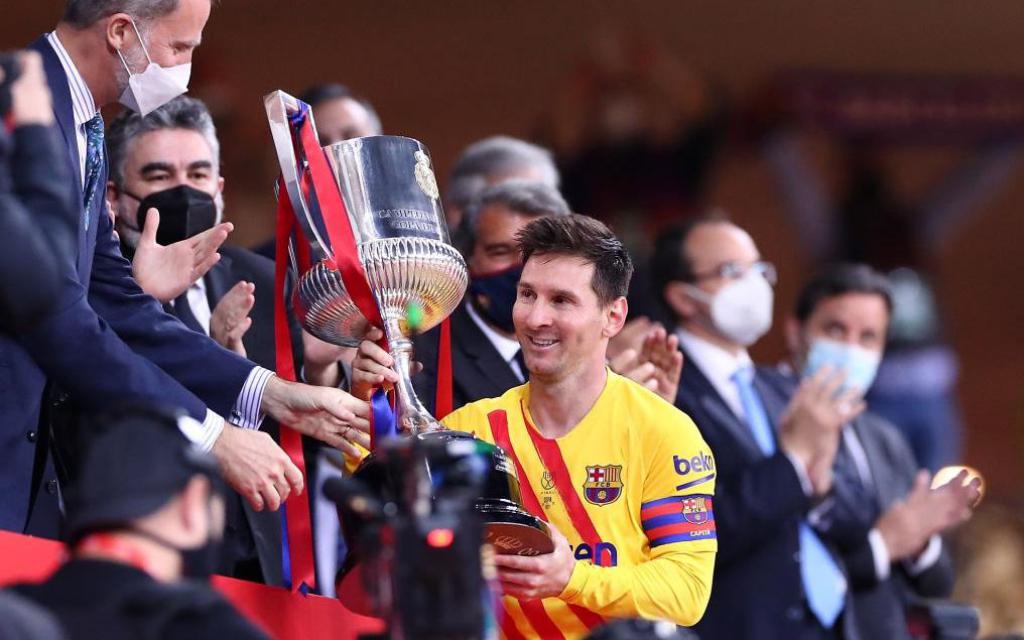 Chạy 70 mét để lập siêu phẩm, Messi cùng Barcelona giành ngôi vô địch đầy thuyết phục